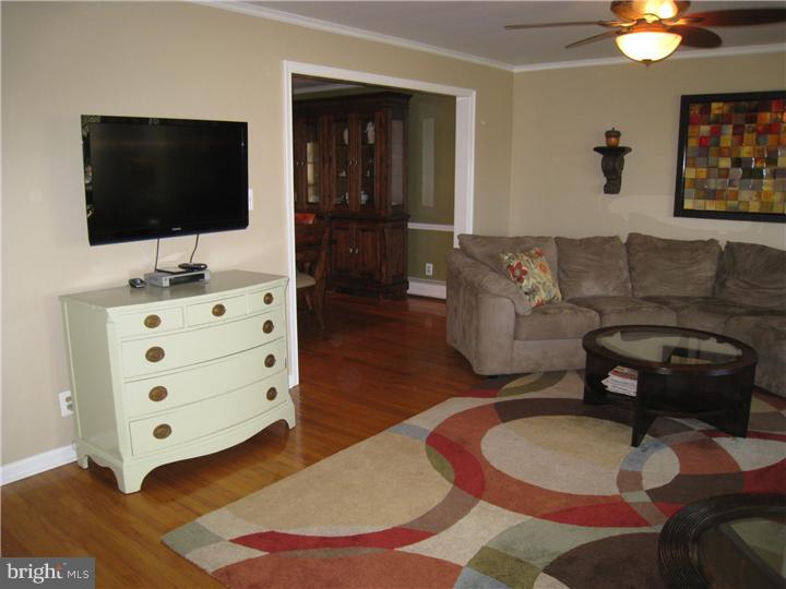 609 McKean Road Ambler, PA 19002 - Photo 3 of 25 Living Room