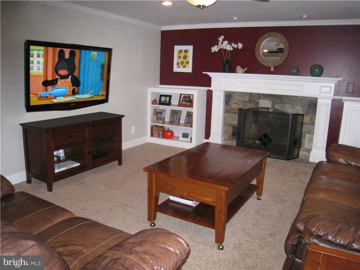 609 McKean Road Ambler, PA 19002 - Photo 10 of 25 Family Room