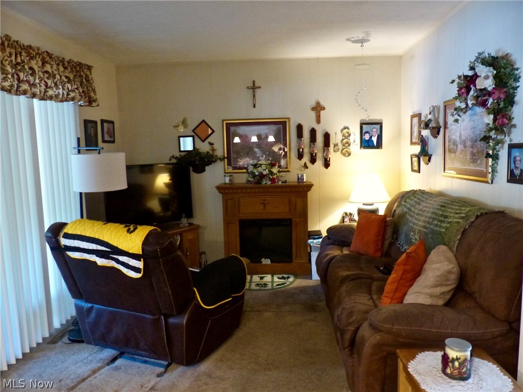 8055 Plains Road Mentor, OH 44060 - Photo 5 of 24 Gallery Image 5