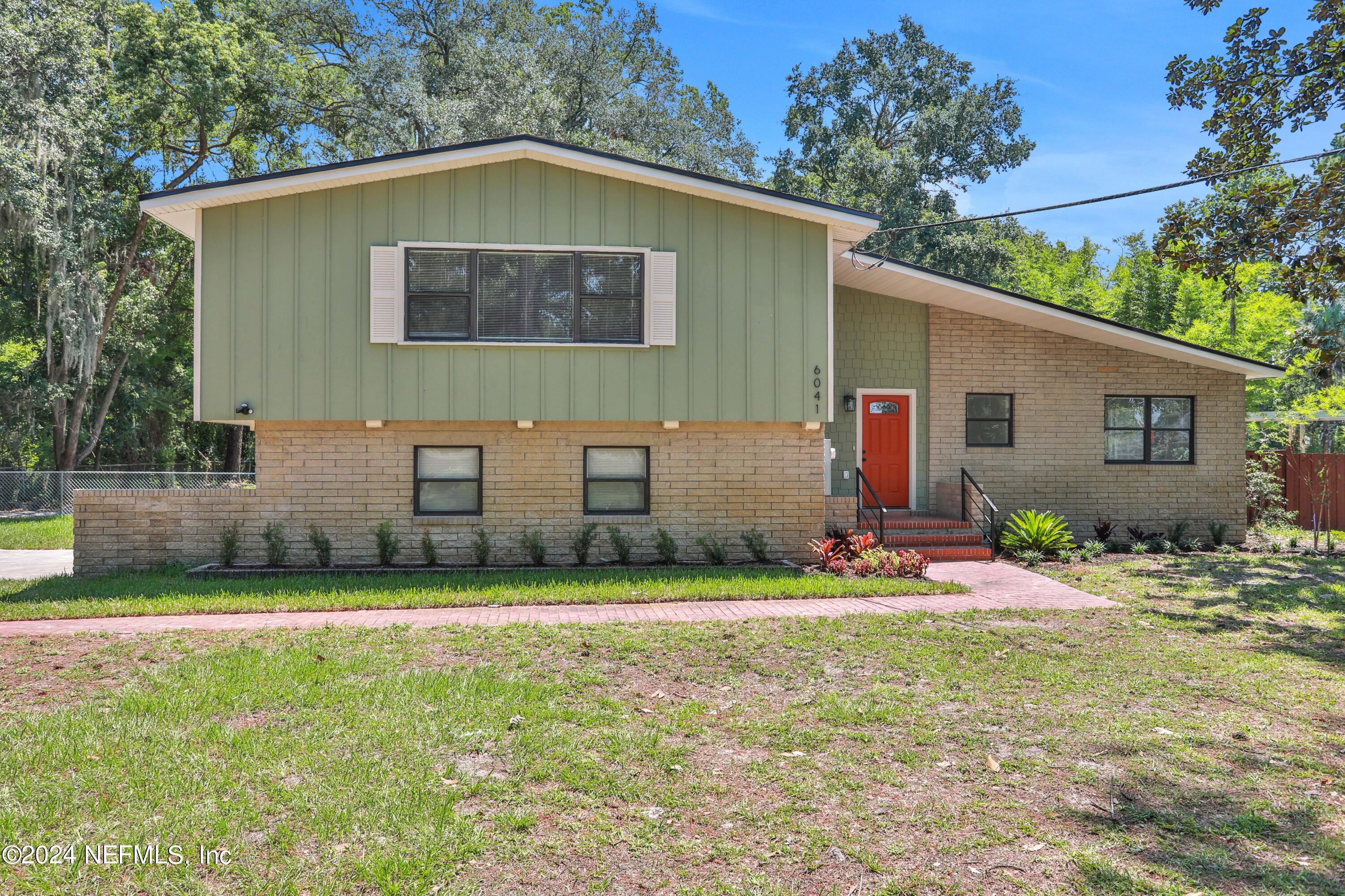 6041 Ribault Road Jacksonville, FL 32209 - Photo 4 of 31 7O0A8499