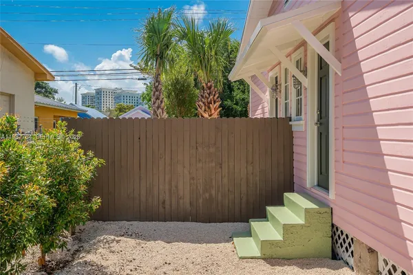 a view of outdoor space and garden