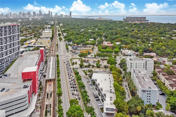 $3,500 | 3826 Oak Avenue, Unit 3826, Miami, FL 33133