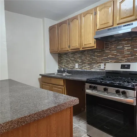 $339,000 | 590 Parkside Avenue, Unit 2BE | Prospect Lefferts Gardens