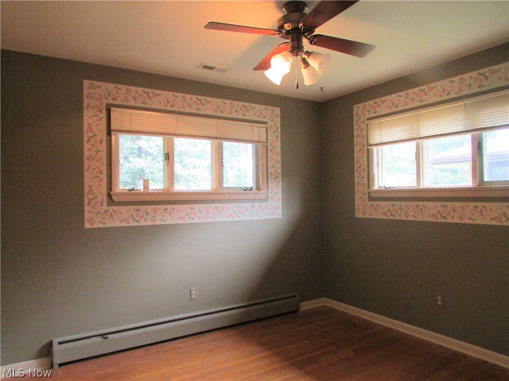 1398 Orchardview Road Independence, OH 44131 - Photo 12 of 21 All bedrooms have blinds and ceiling fans
