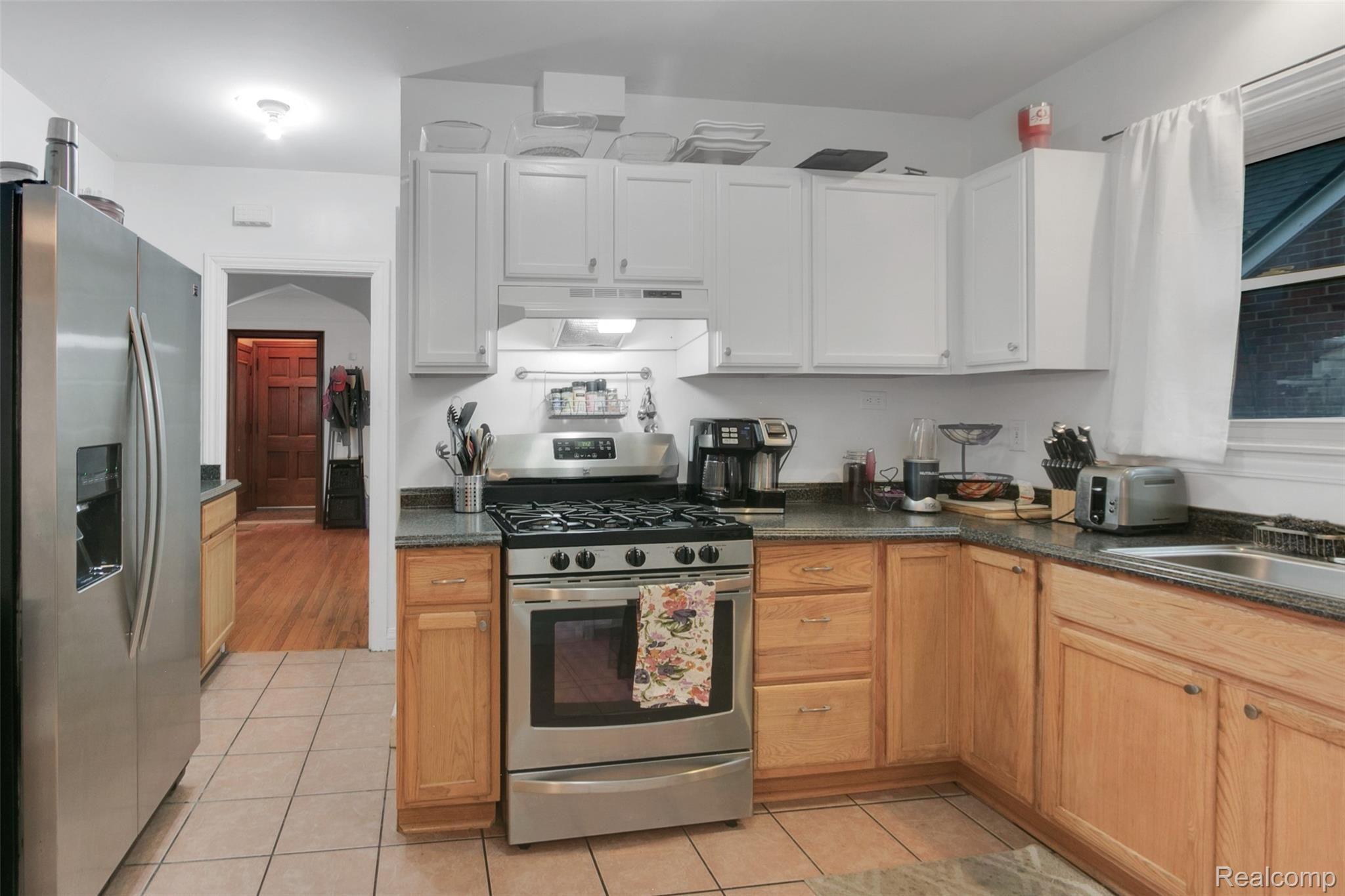 5245 Yorkshire Road Detroit, MI 48224 - Photo 21 of 35 5245_Yorkshire - HD Drone Photography-22.jpg