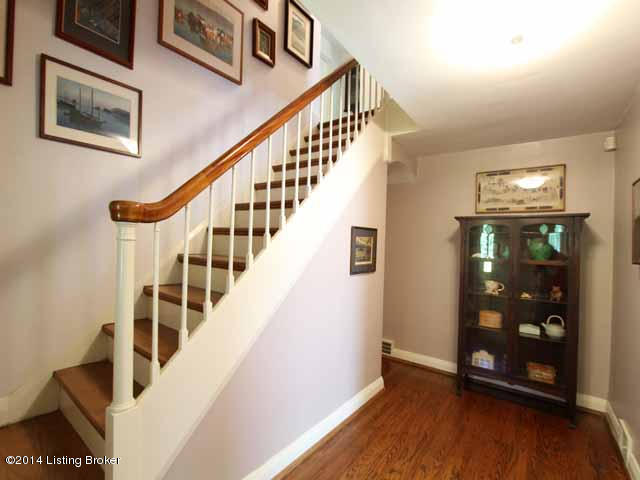 05 Entry Hall