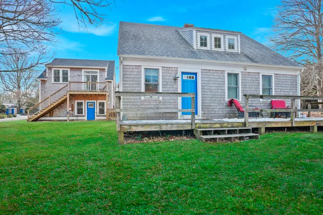 a front view of house with yard