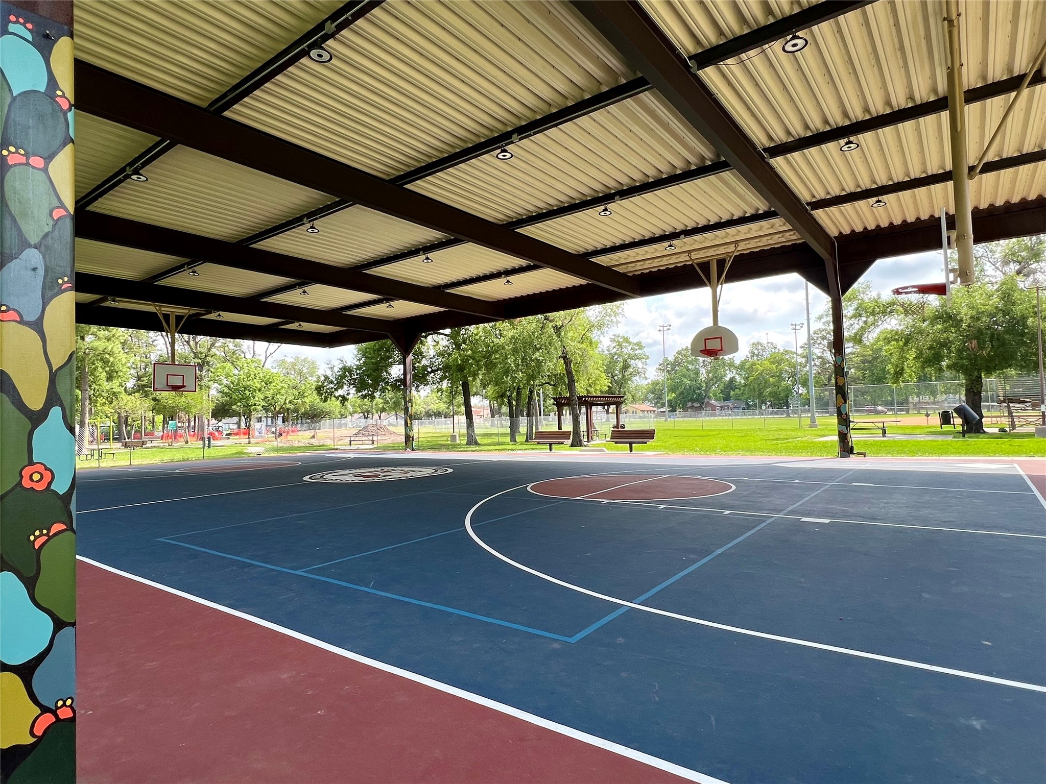 4614 Robertson Street Houston, TX 77009 - Photo 7 of 8 a view of an outdoor space