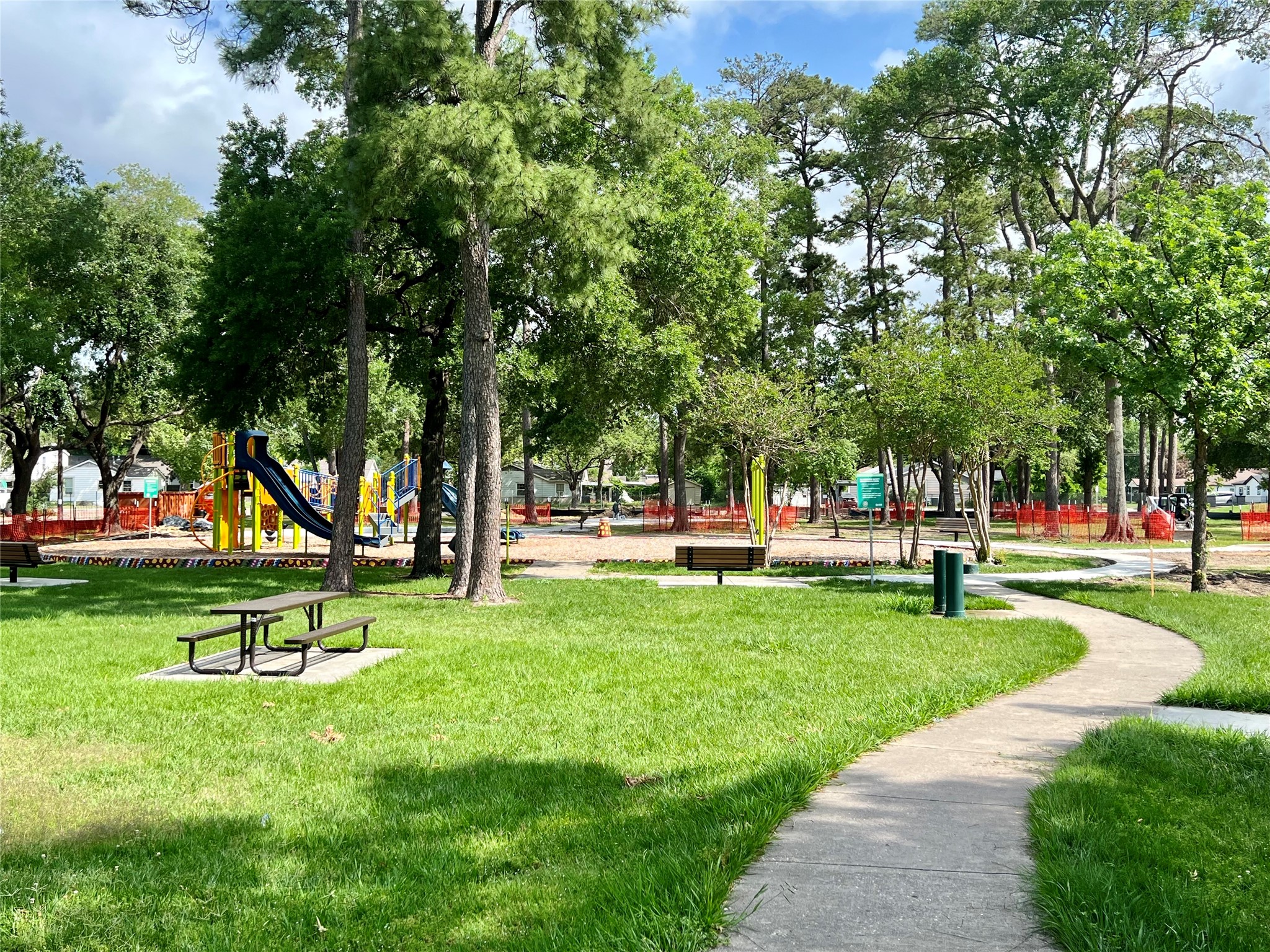 4614 Robertson Street Houston, TX 77009 - Photo 8 of 8 a park with large trees