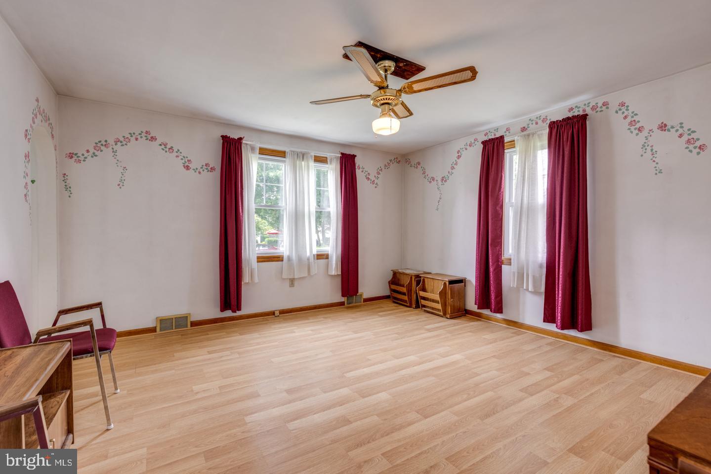 411 Rancocas Avenue Riverside, NJ 08075 - Photo 11 of 44