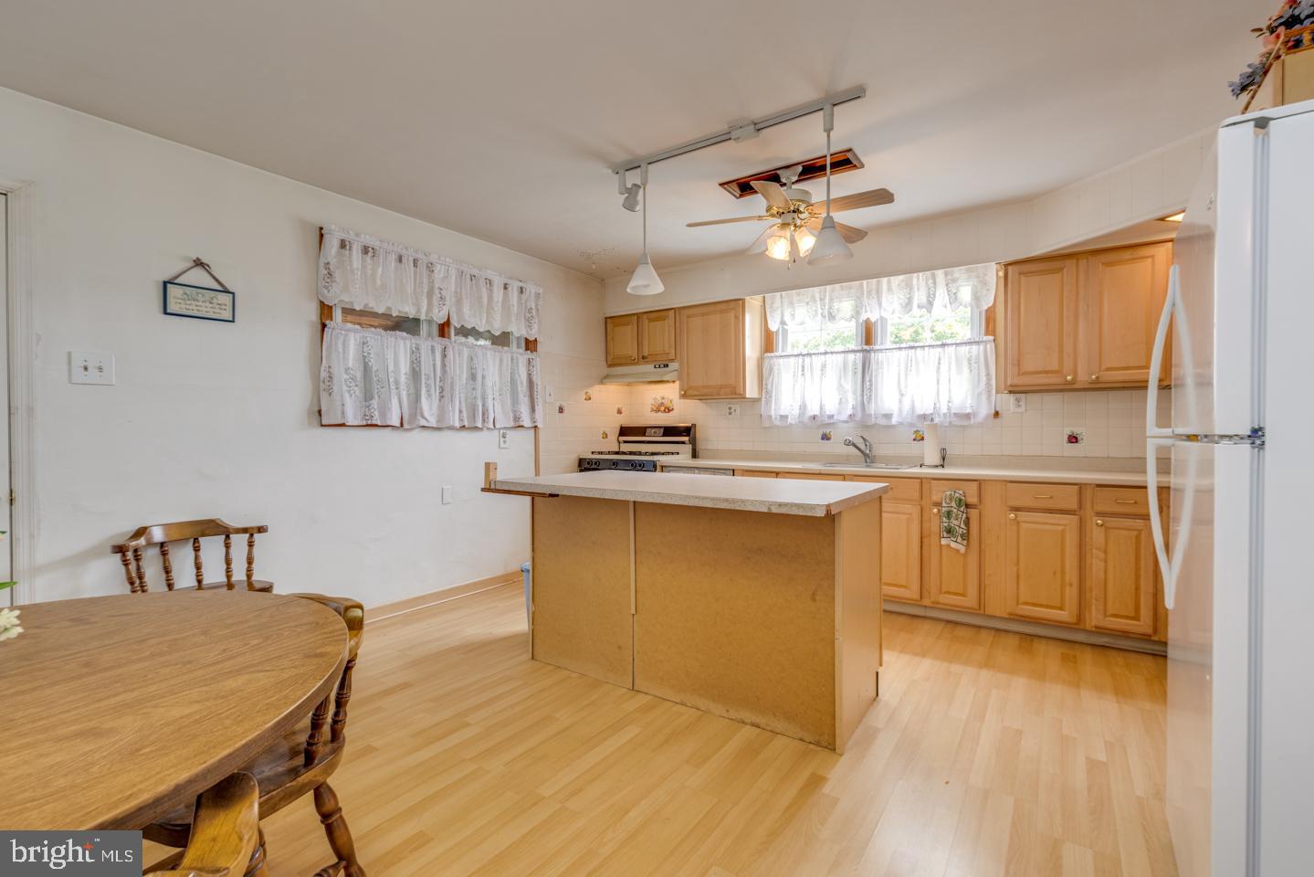 411 Rancocas Avenue Riverside, NJ 08075 - Photo 16 of 44