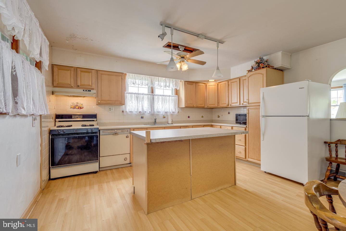 411 Rancocas Avenue Riverside, NJ 08075 - Photo 19 of 44