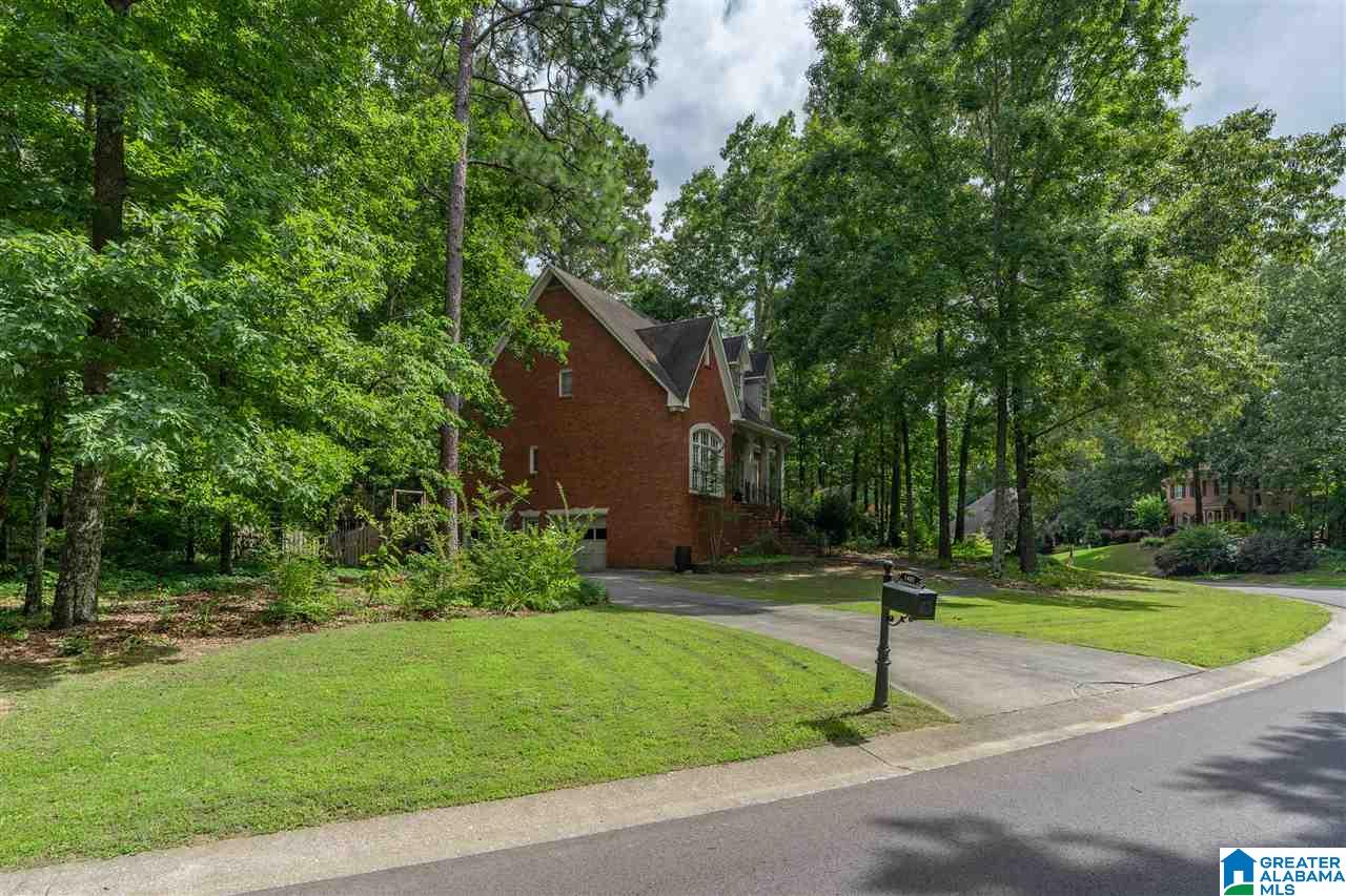 1405 Eden Ridge Circle Birmingham, AL 35244 - Photo 3 of 40