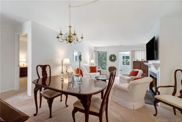 $199,000 | 1400 Hartford Turnpike, Unit 25, North Haven, CT 06473