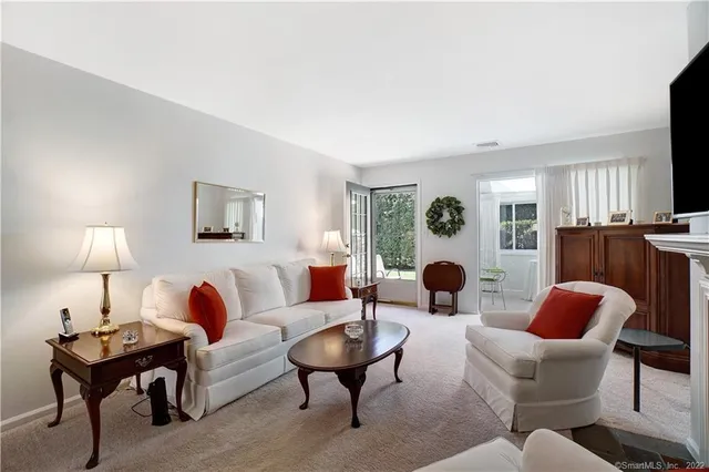 $199,000 | 1400 Hartford Turnpike, Unit 25, North Haven, CT 06473