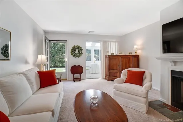 $199,000 | 1400 Hartford Turnpike, Unit 25, North Haven, CT 06473