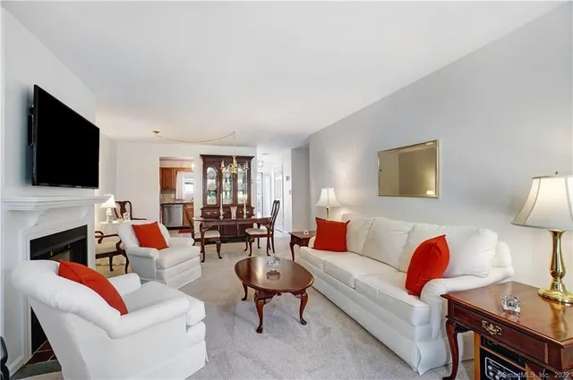 $199,000 | 1400 Hartford Turnpike, Unit 25, North Haven, CT 06473