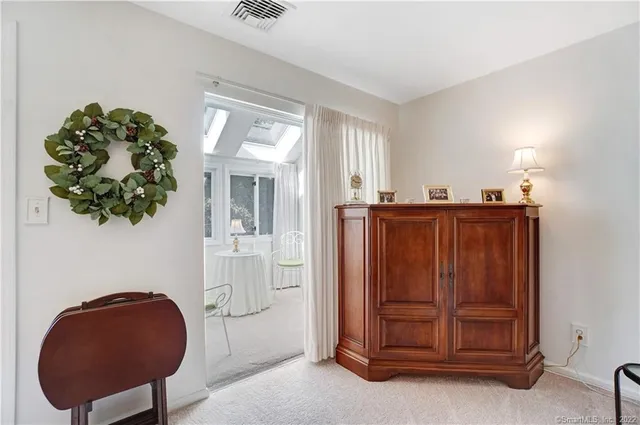 $199,000 | 1400 Hartford Turnpike, Unit 25, North Haven, CT 06473