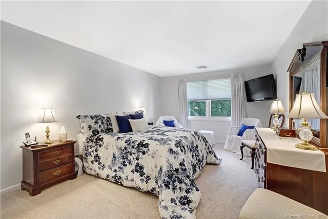 $199,000 | 1400 Hartford Turnpike, Unit 25, North Haven, CT 06473