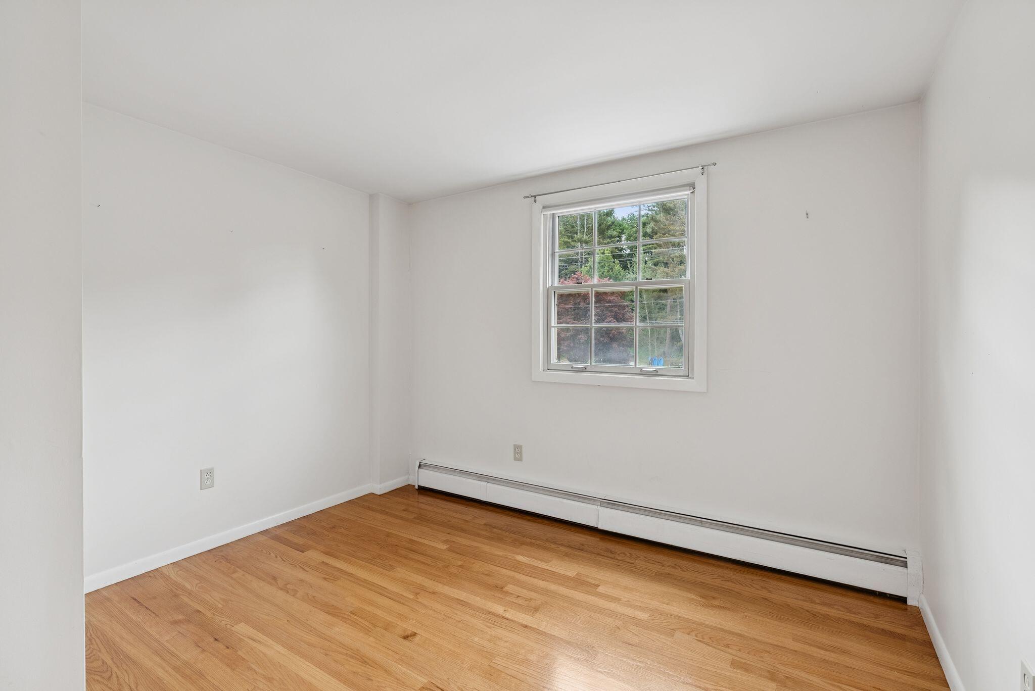 9 Eastfield Road Cape Elizabeth, ME 04107 - Photo 15 of 33 Bedroom 2