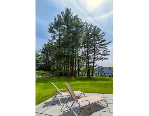 17 Oregon Road Southborough, MA 01772 - Photo 4 of 27