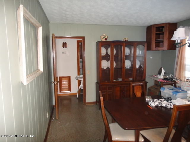 37216 Old Pineridge Road Hilliard, FL 32046 - Photo 5 of 13 Dining room