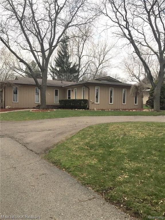 6666 Orion Road Rochester Hills, MI 48306 - Photo 1 of 8
