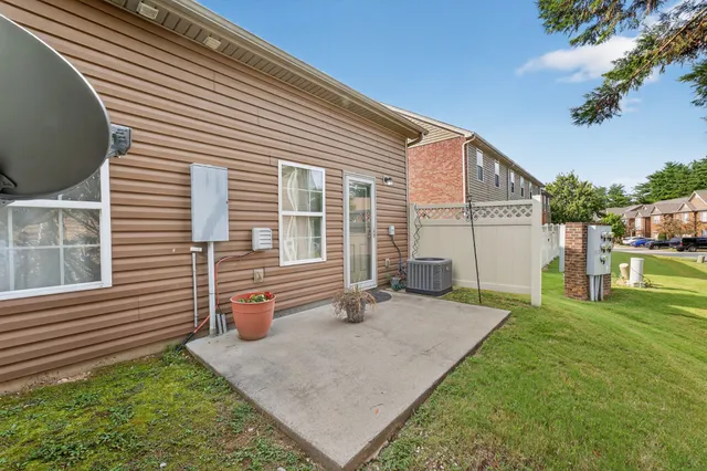 a view of outdoor space yard and front view of a house