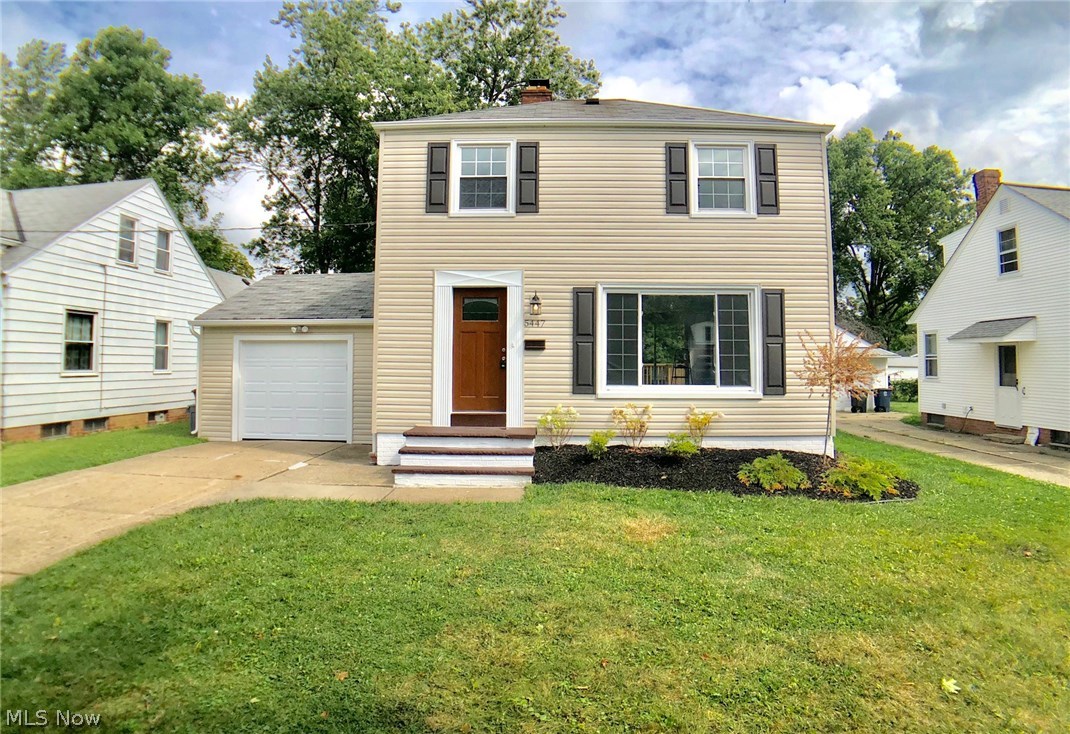 5447 Summit Road Cleveland, OH 44124 - Photo 1 of 25