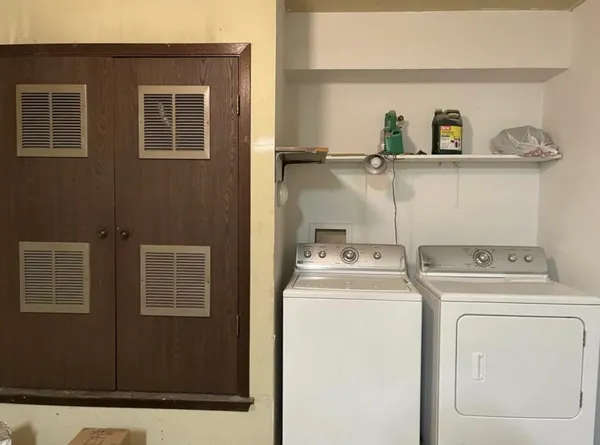 $2,400 | 909 Cripple Creek Drive, Austin, TX 78753