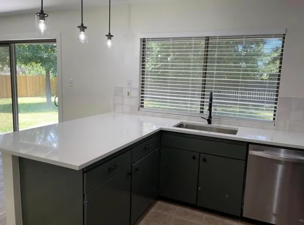 $2,400 | 909 Cripple Creek Drive, Austin, TX 78753