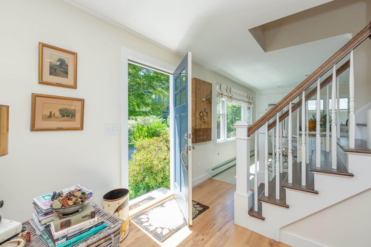21 Goose Hole Road New London, NH 03257 - Photo 3 of 40 Gallery Image 3