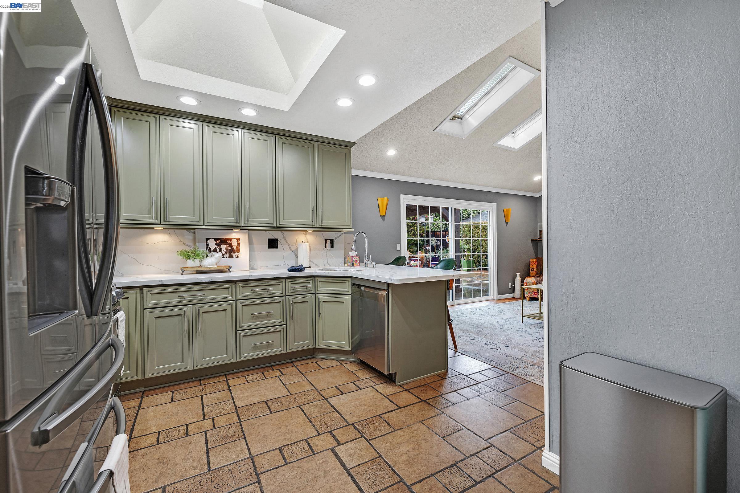 410 Kevin Court San Ramon, CA 94583 - Photo 11 of 44