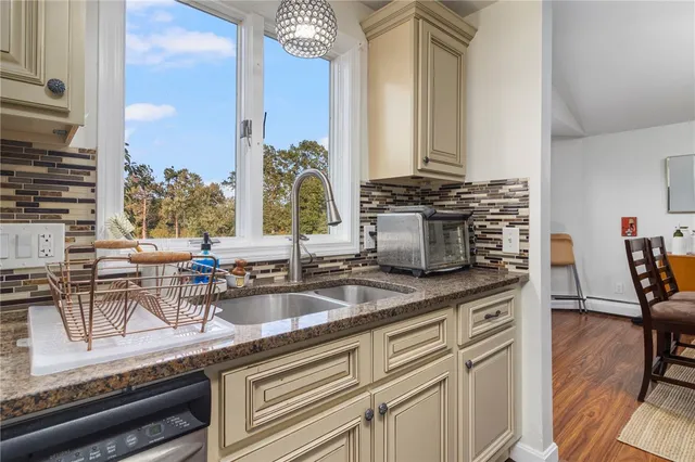 $339,000 | 58 Needle Grove Point, Unit D, North Providence, RI 02904