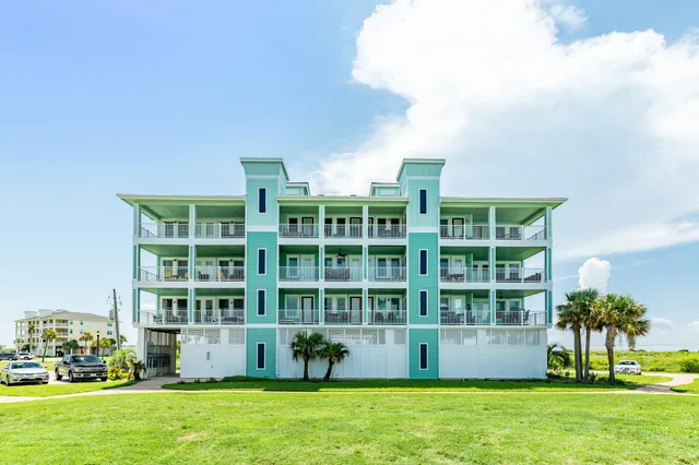 a view of building with yard