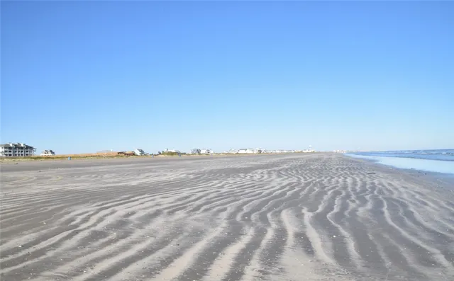 $500,000 | 4231 Pointe W Drive, Unit 103, Galveston, TX 77554