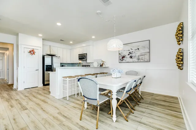 $498,500 | 4231 Pointe W Drive, Unit 103, Galveston, TX 77554