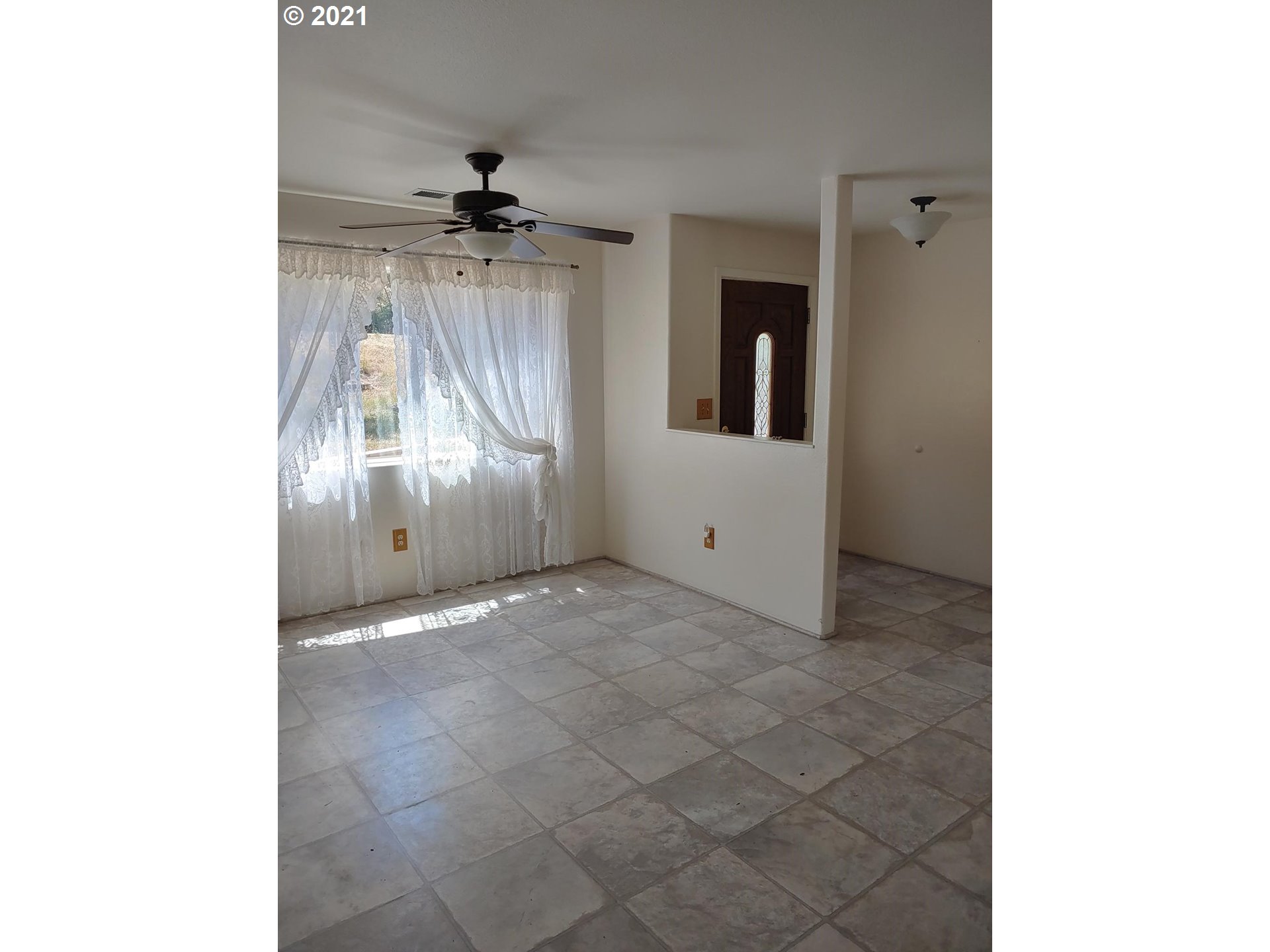 1229 South Side Road Sutherlin, OR 97479 - Photo 7 of 21