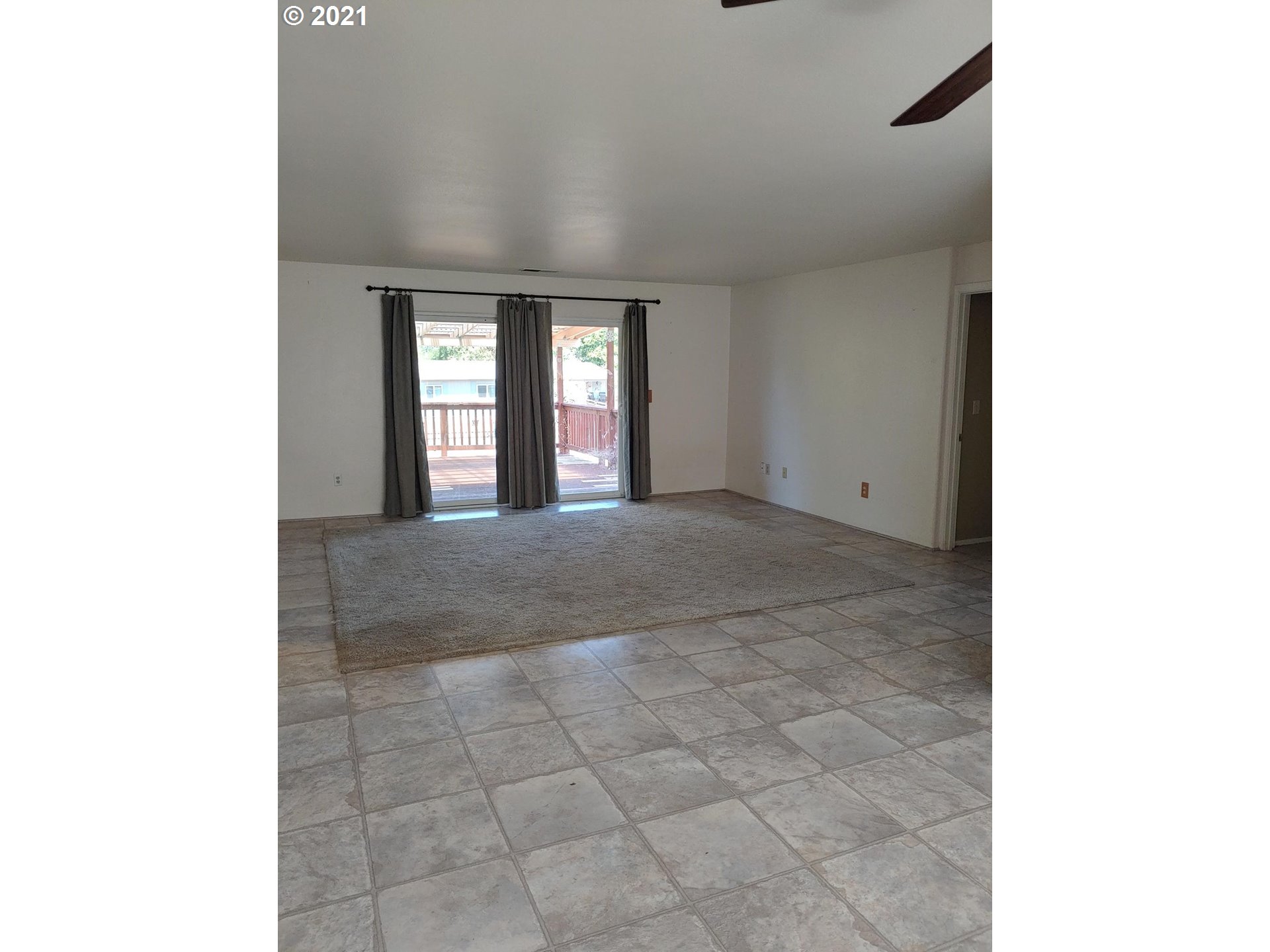 1229 South Side Road Sutherlin, OR 97479 - Photo 9 of 21