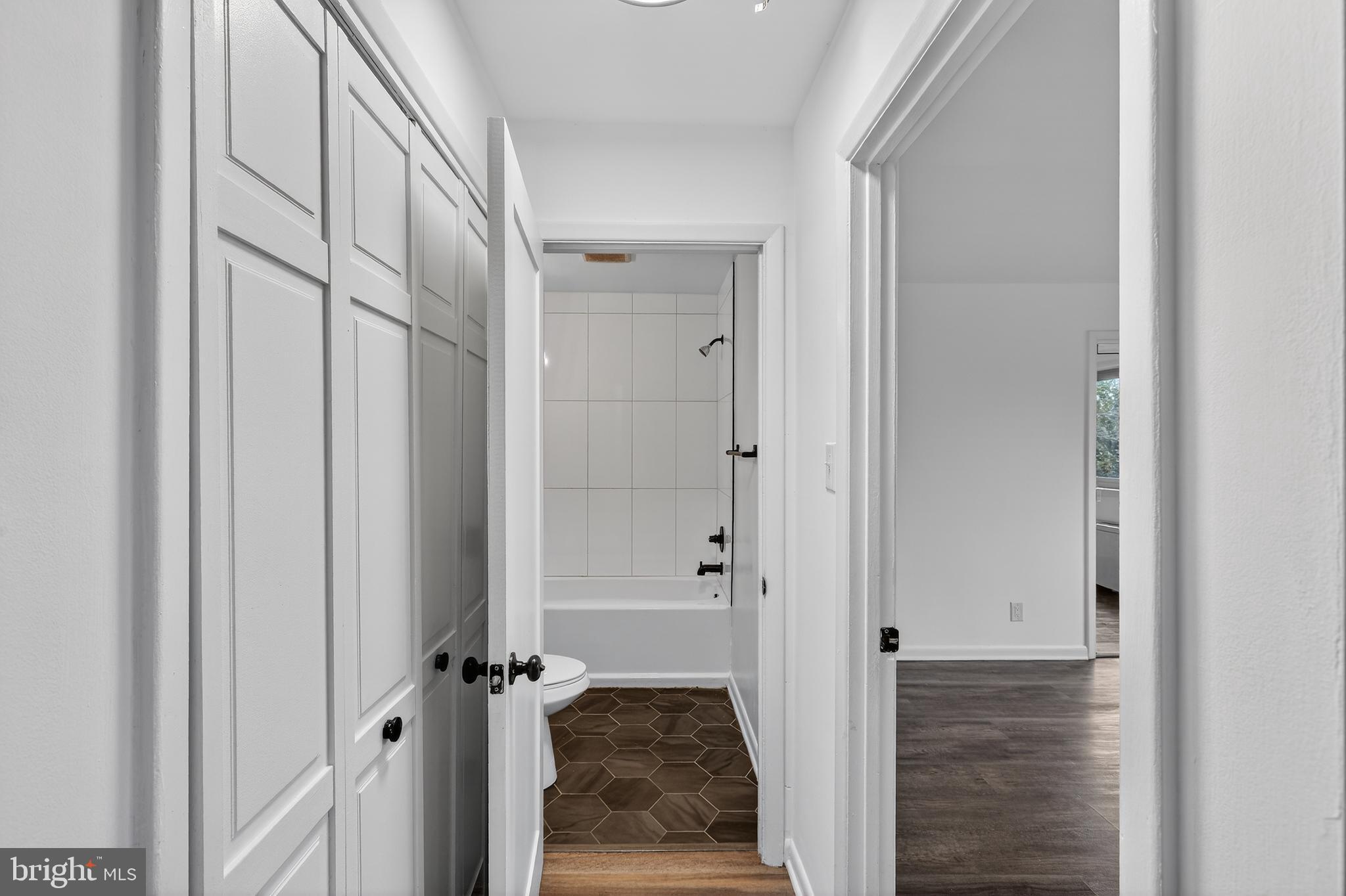 4570 MacArthur Boulevard Northwest, Unit 208 Washington, DC 20007 - Photo 14 of 17 a view of a bathroom