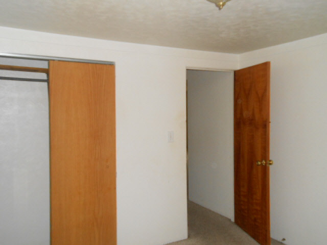 1612 South Huron Road Kawkawlin, MI 48631 - Photo 7 of 19
