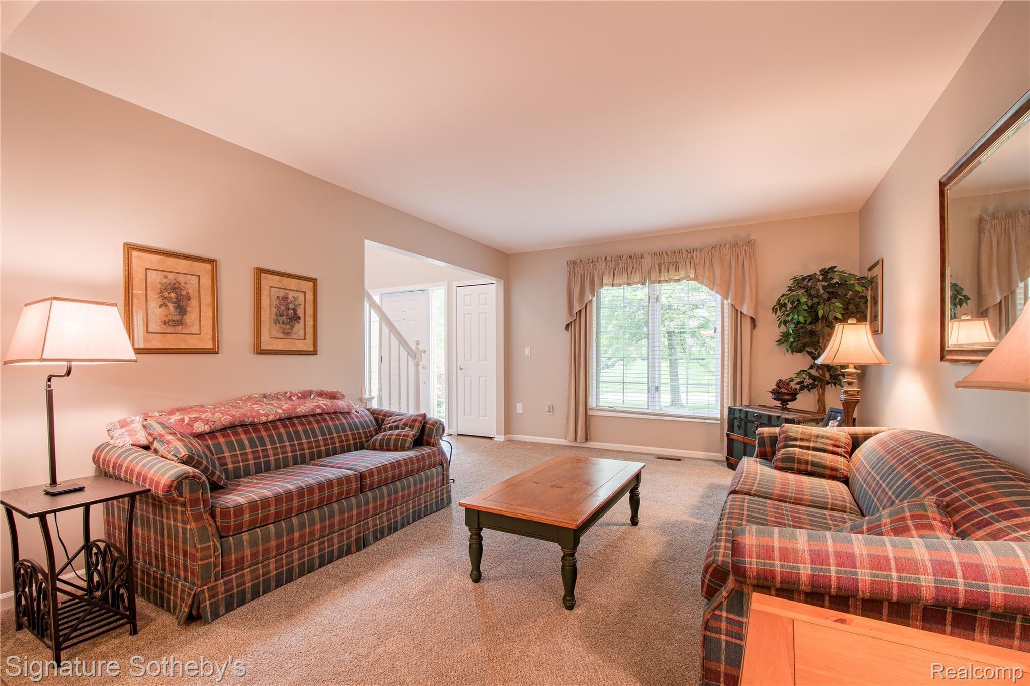 745 West Ridge Court Lake Orion, MI 48359 - Photo 11 of 44 Formal living room