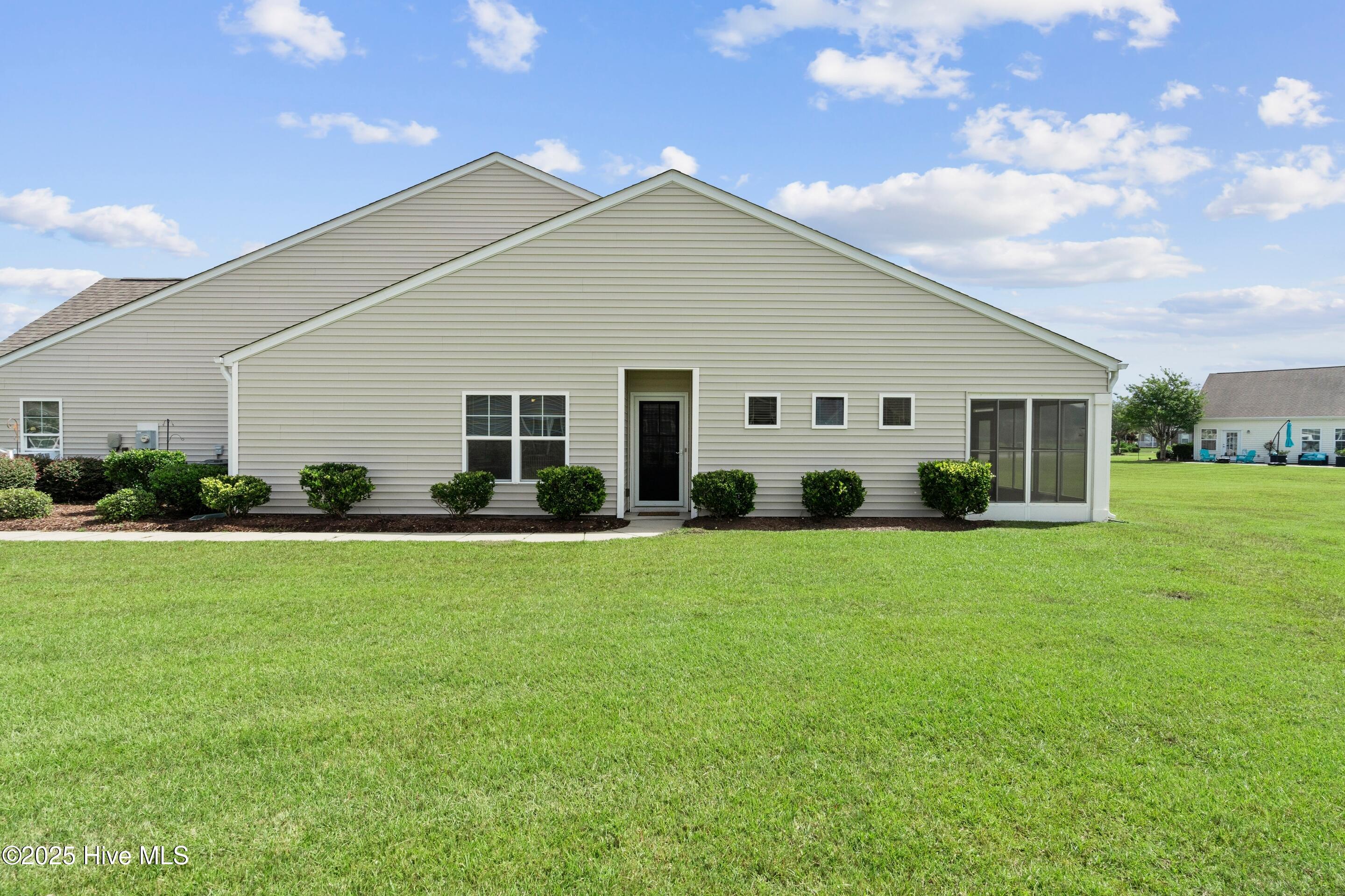 1069 Chadsey Lake Drive Calabash, NC 28467 - Photo 29 of 46 RT Side