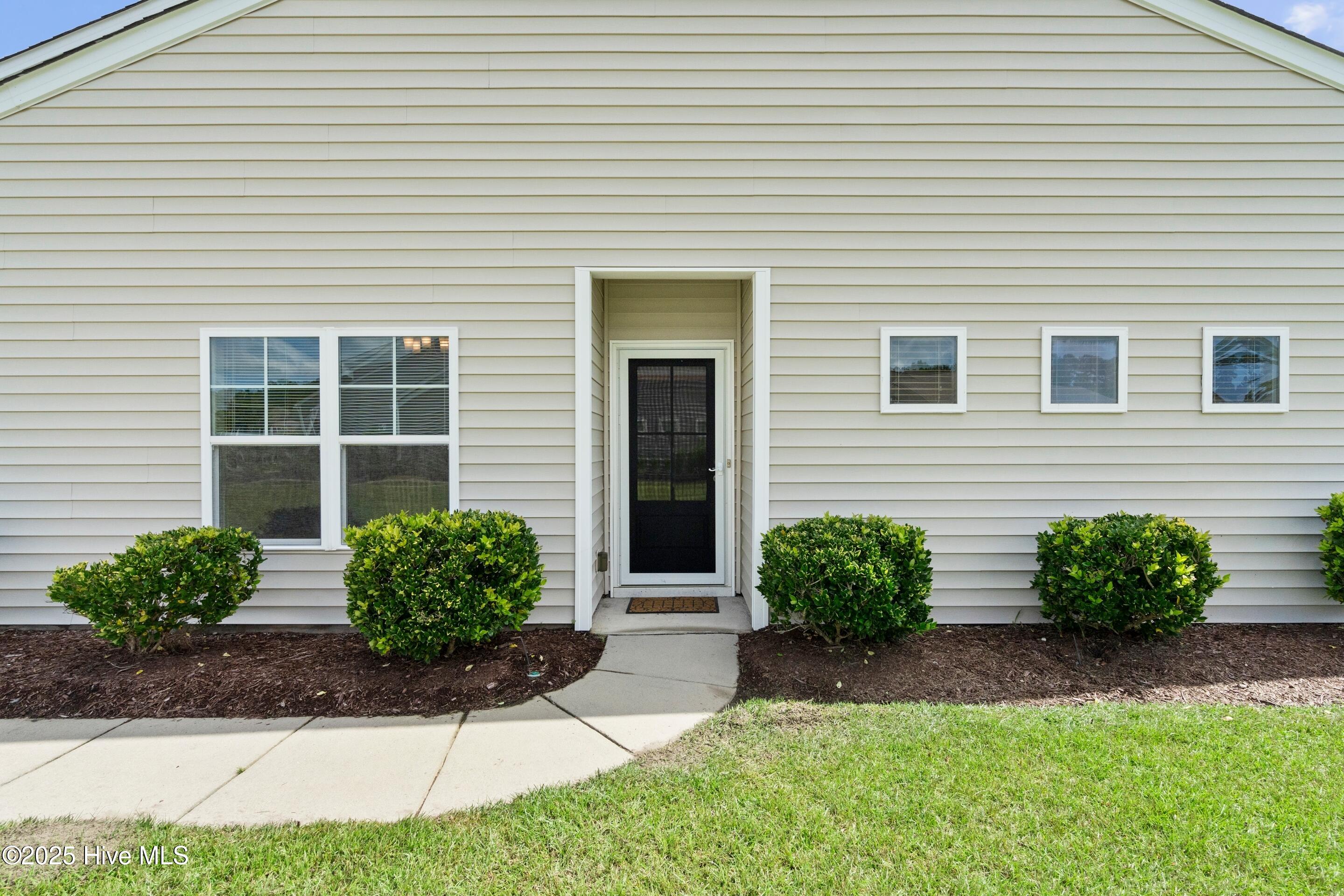 1069 Chadsey Lake Drive Calabash, NC 28467 - Photo 4 of 46 Main Entrance