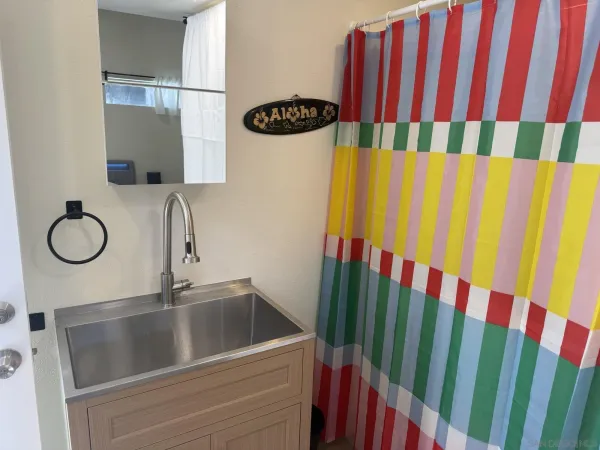 $1,995 | 4864 Riding Ridge Road, San Diego, CA 92130