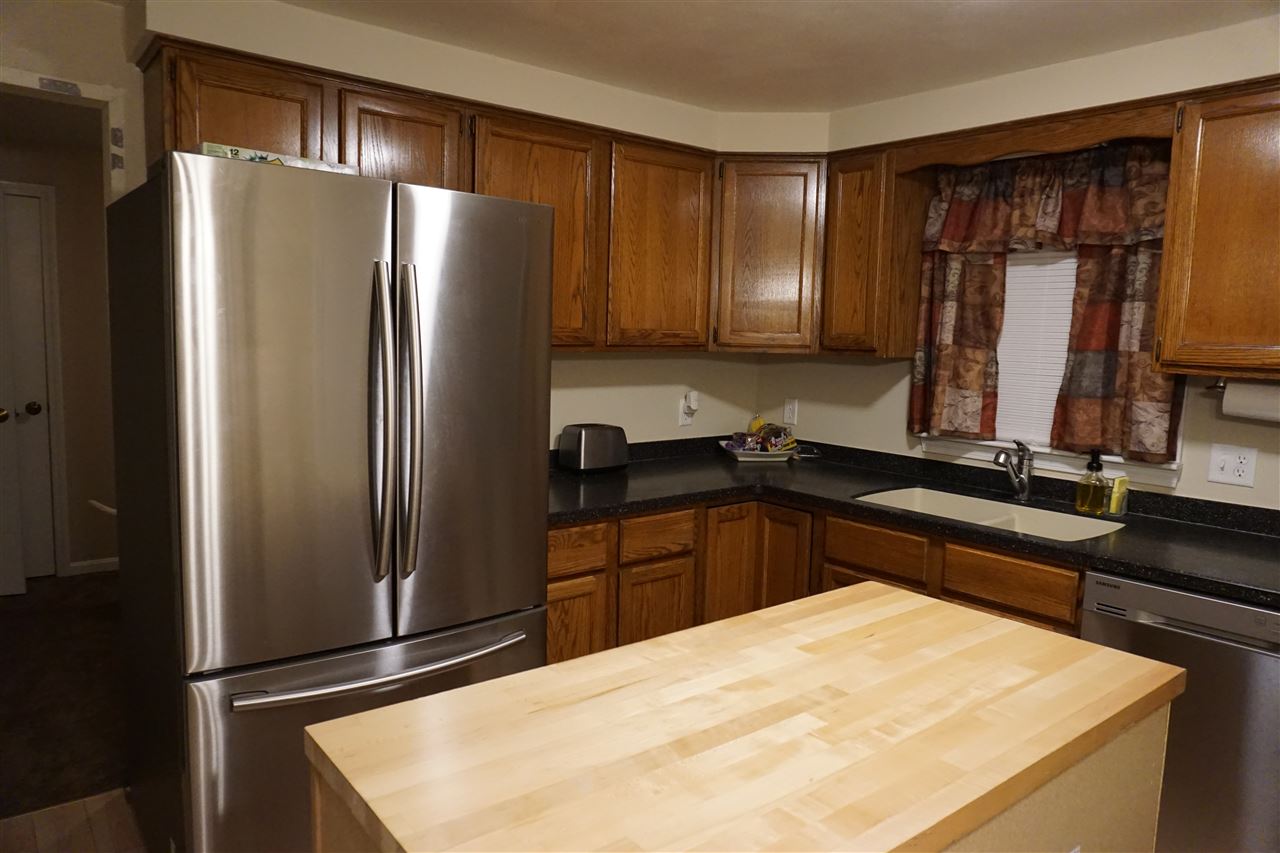 174 Exeter Road Newmarket, NH 03857 - Photo 2 of 26