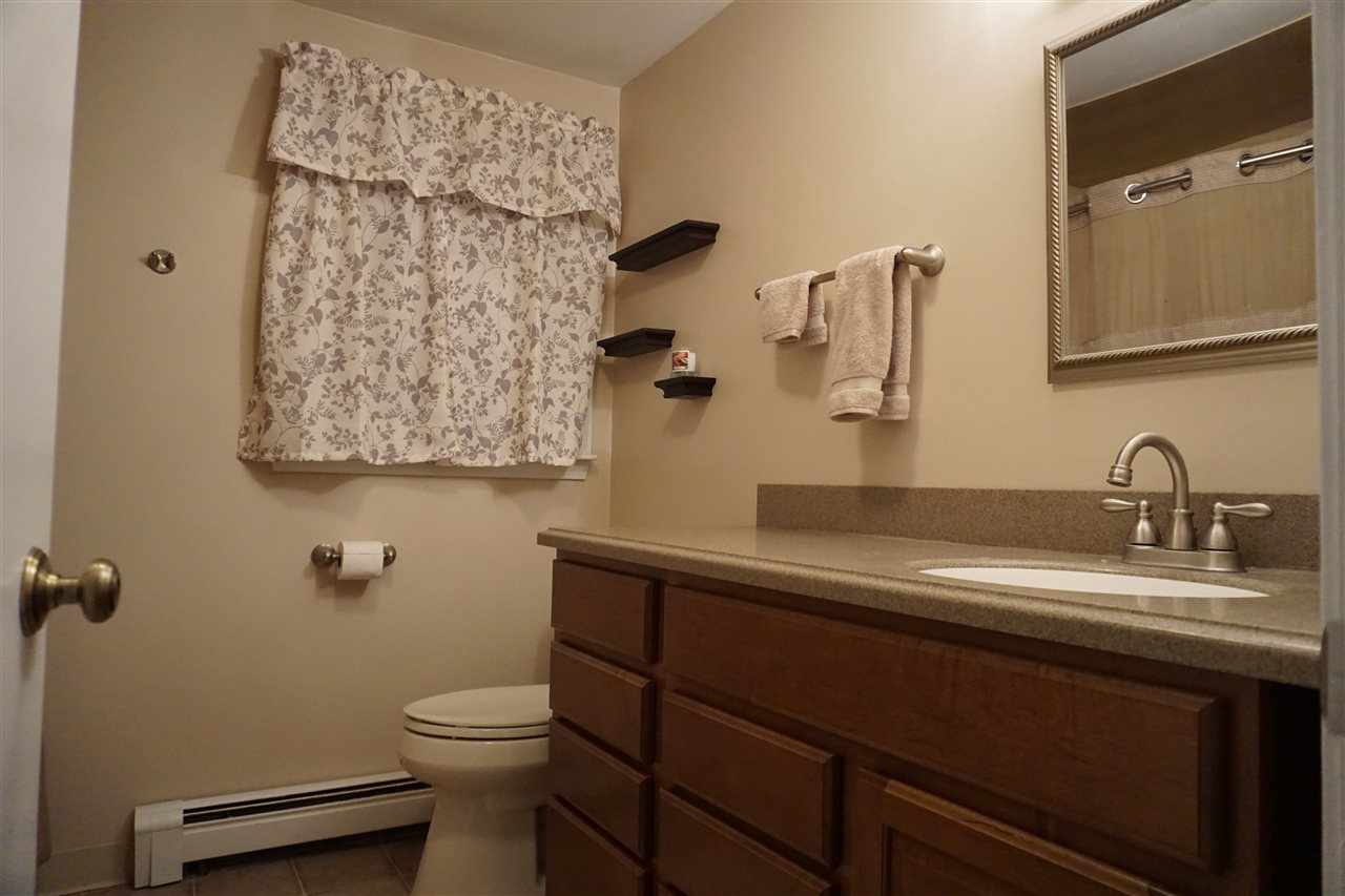 174 Exeter Road Newmarket, NH 03857 - Photo 7 of 26