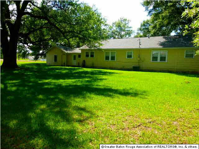 10170 Springfield Road Denham Springs, LA 70706 - Photo 14 of 30