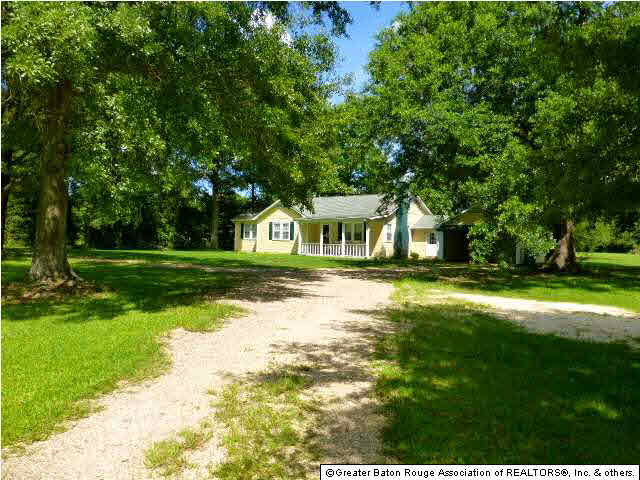 10170 Springfield Road Denham Springs, LA 70706 - Photo 3 of 30