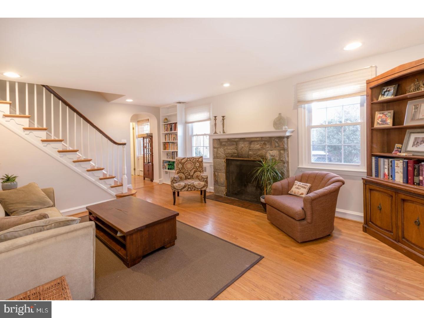 410 Longfellow Road Wyncote, PA 19095 - Photo 3 of 25 Living Room